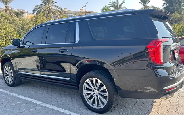 GMC YUKON DENALI - image 3