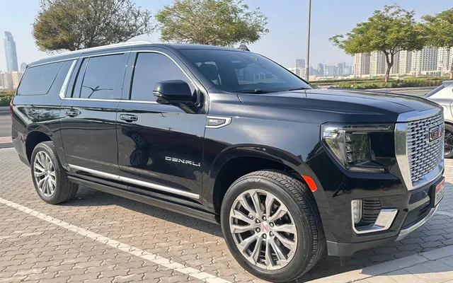 GMC YUKON DENALI - image 1