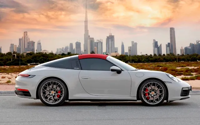 PORSCHE 911 TARGA - image 2