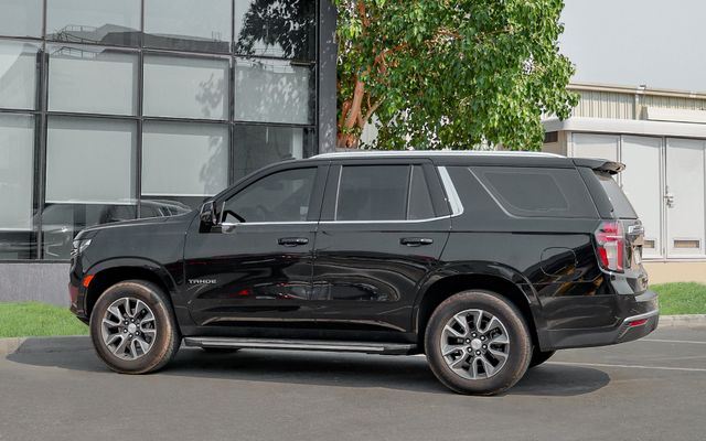 CHEVROLET TAHOE - image 3