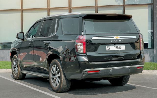 CHEVROLET TAHOE - image 4