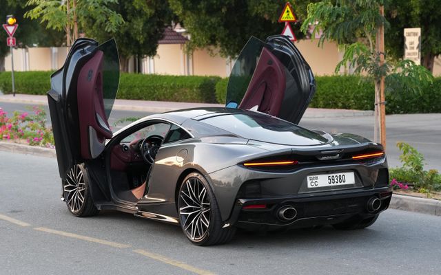 MCLAREN GT - image 3