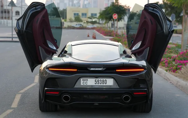MCLAREN GT - image 4
