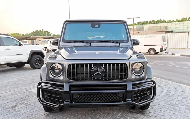 MERCEDES G63 - image 2