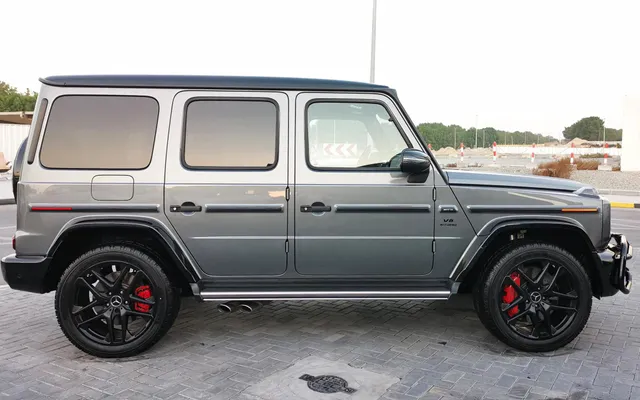 MERCEDES G63 - image 3