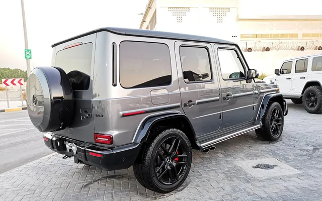 MERCEDES G63 - image 4