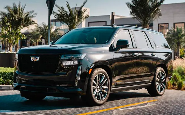 Cadillac Escalade - image 1