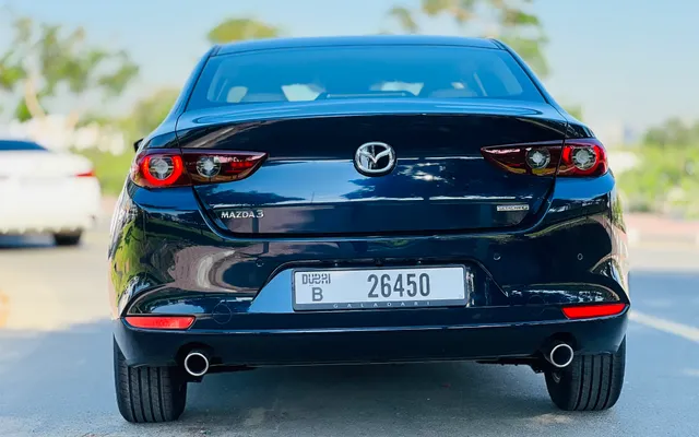 MAZDA 3 - image 4