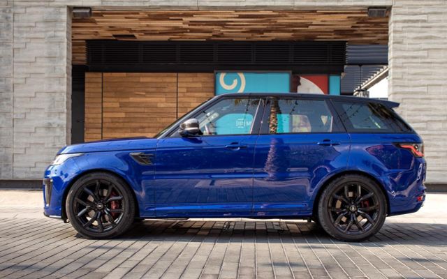 Range rover svr - image 2