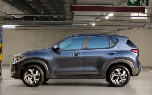 KIA Sonet 1.5L 4x2 EX - image 2