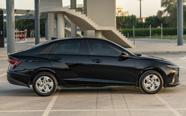 HYUNDAI ACCENT - image 2