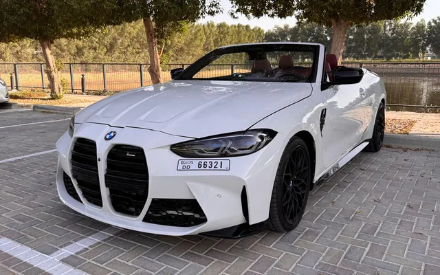 BMW 440i Soft top convertible - image 1