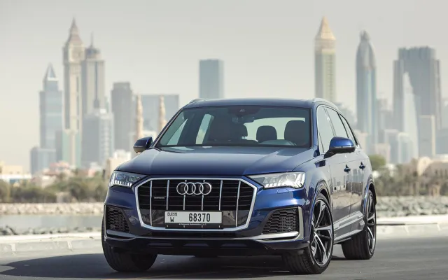 Audi Q7 - image 2