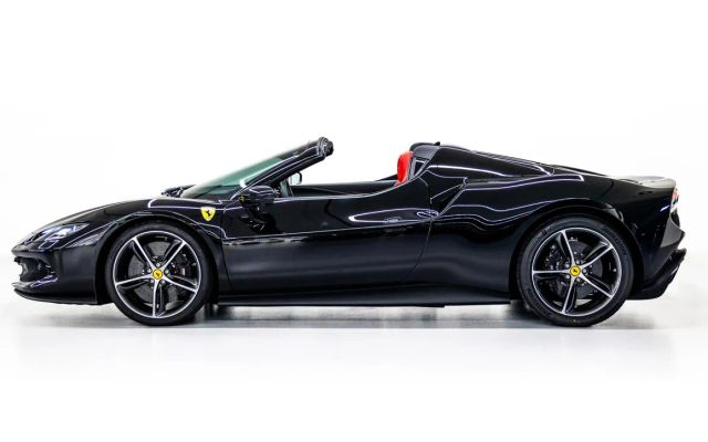 Ferrari 296 GTS - image 2