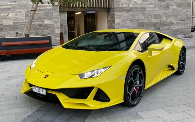 Lamborghini Huracan - image 1