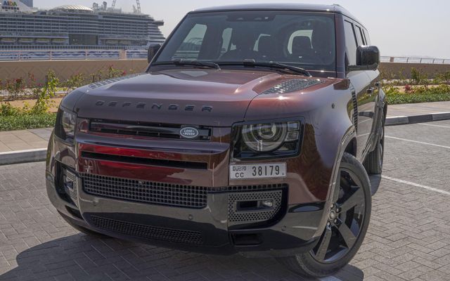 Land Rover Defender X - image 3