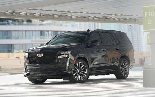 CADILLAC ESCALADE - image 1