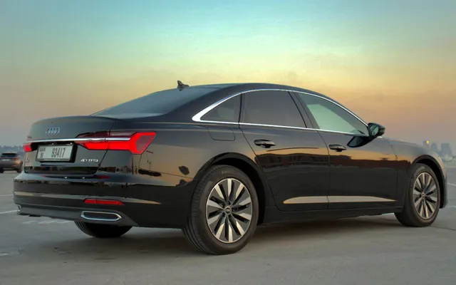AUDI A6 - image 4