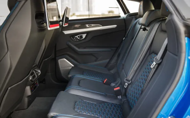 Lamborghini Urus - image 3