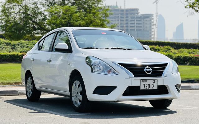 NISSAN SUNNY - image 3