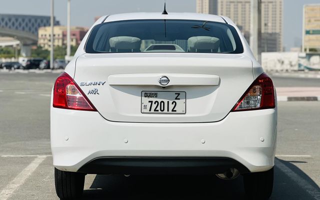 NISSAN SUNNY - image 4