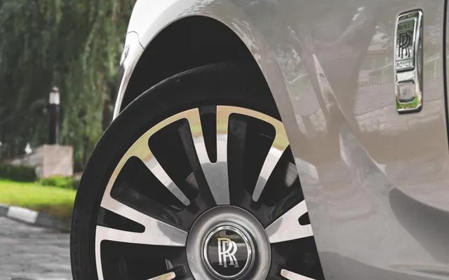 ROLLS ROYCE GHOST - image 4