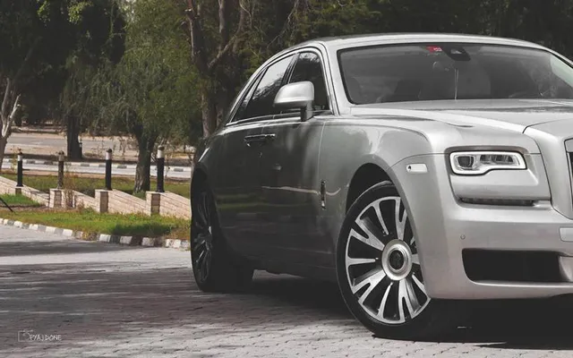 ROLLS ROYCE GHOST - image 3