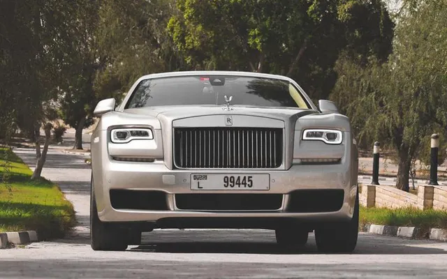 ROLLS ROYCE GHOST - image 2