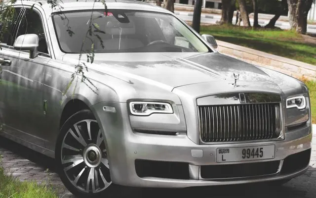 ROLLS ROYCE GHOST - image 1