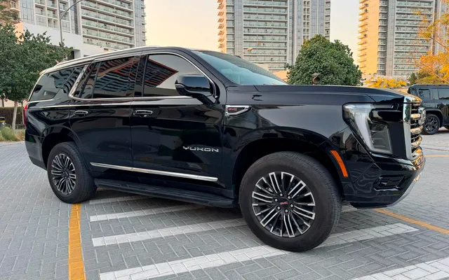 GMC YUKON - image 2