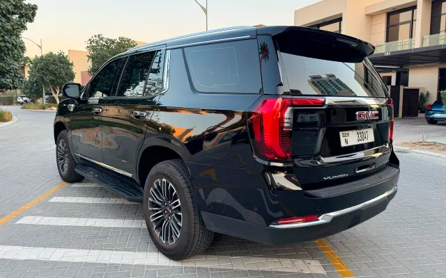 GMC YUKON - image 4