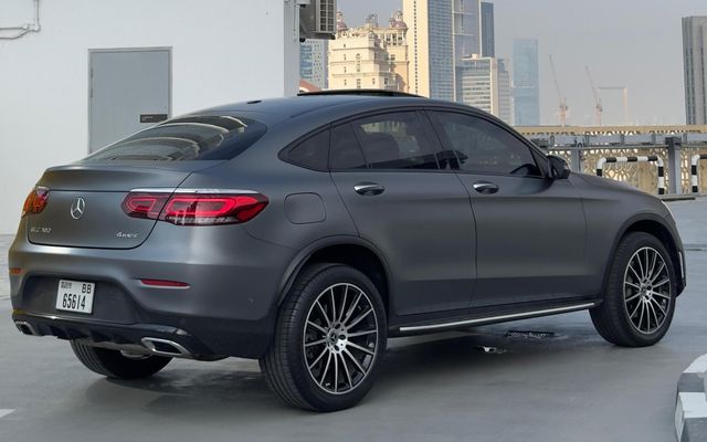 MERCEDES GLC 300 - image 2