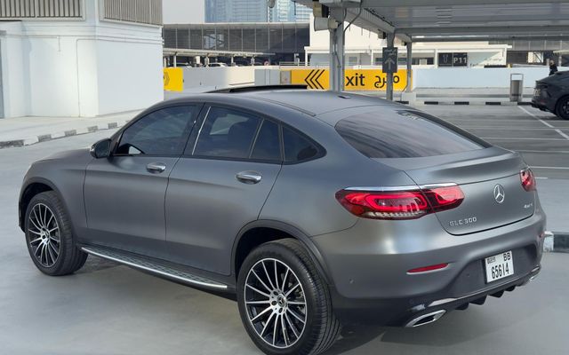 MERCEDES GLC 300 - image 3