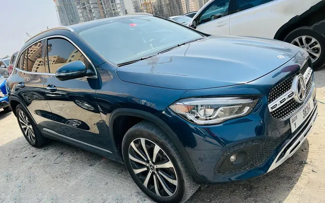 Mercedes GLA 250 - image 1