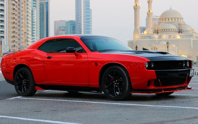 DODGE CHALLENGER - image 4
