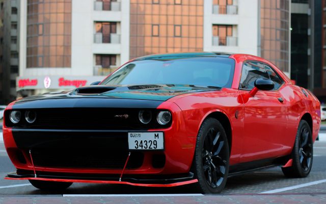 DODGE CHALLENGER - image 1