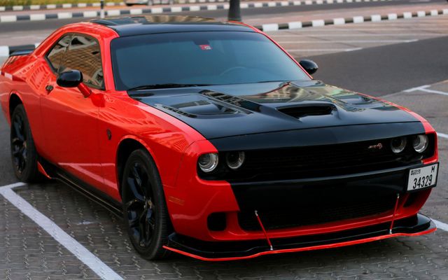 DODGE CHALLENGER - image 3