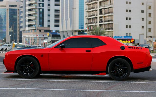 DODGE CHALLENGER - image 2