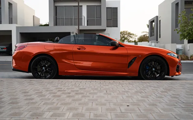 BMW M850i - image 2