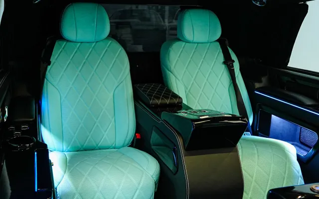 MERCEDES VIANO MAYBACH 2025 - image 3