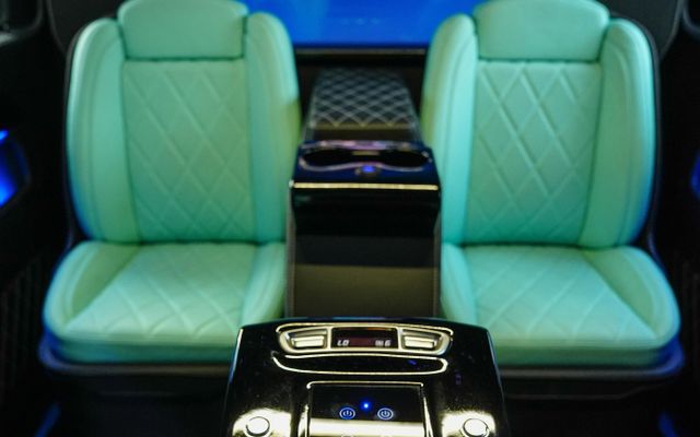 MERCEDES VIANO MAYBACH 2025 - image 4