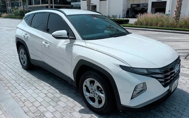 HYUNDAI TUCSON - image 3
