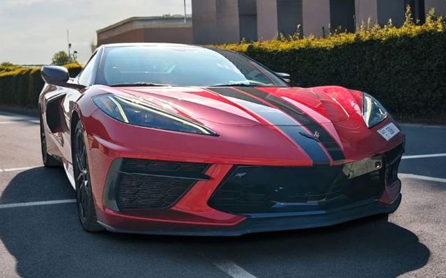 Chevrolet Corvette - image 1