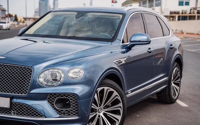 Bentley Bentayga - image 4