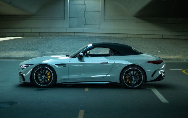 Mercedes SL63 AMG - image 3