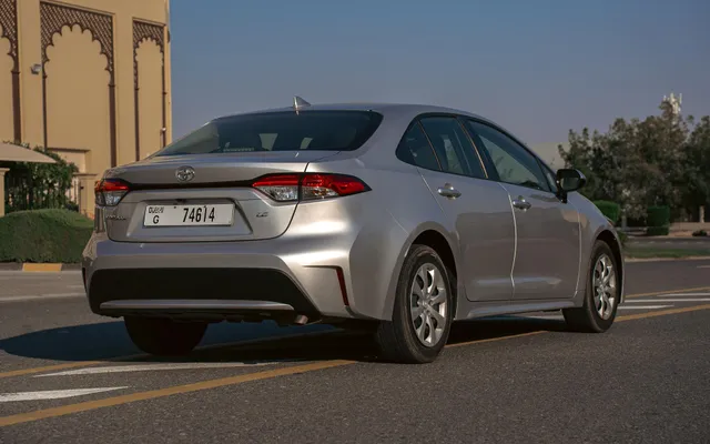 TOYOTA COROLLA - image 4
