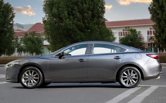 Mazda 6 2.5L PURE - image 2
