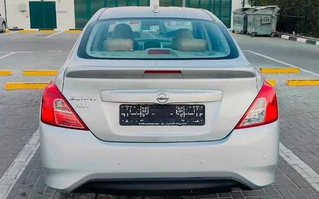Nissan Sunny - image 4