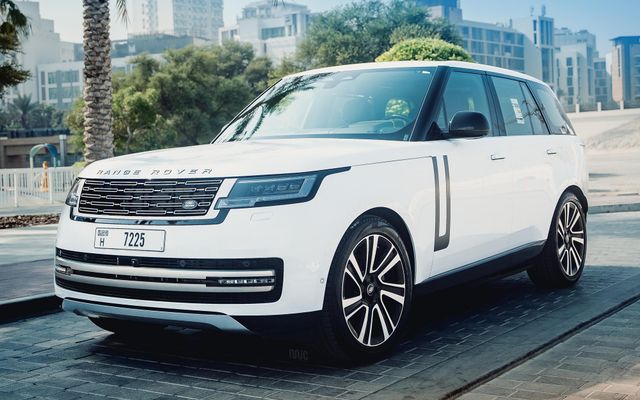 RANGE ROVER HSE 2024 - image 1