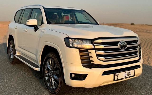 Toyota Land Cruiser - image 1